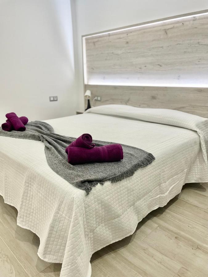Island Suites Arona  Bagian luar foto