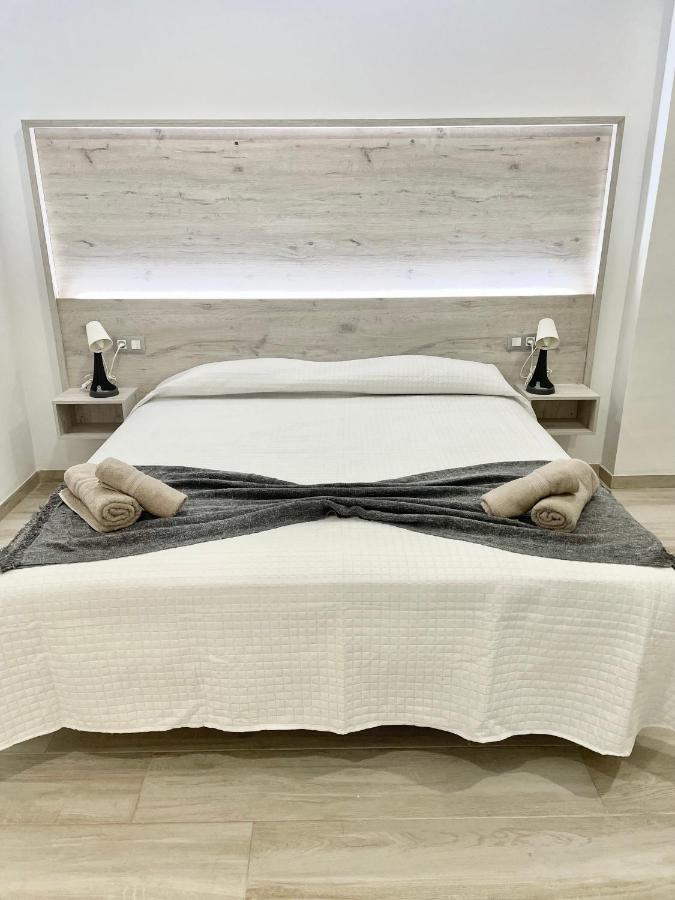 Island Suites Arona  Bagian luar foto
