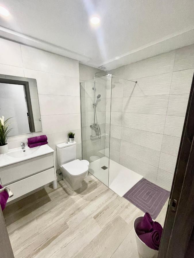 Island Suites Arona  Bagian luar foto