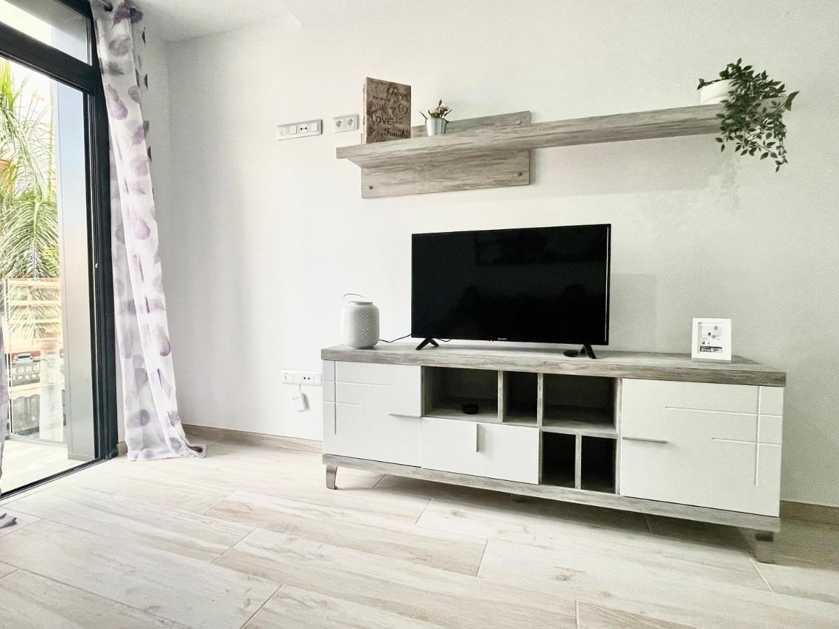Island Suites Arona  Bagian luar foto