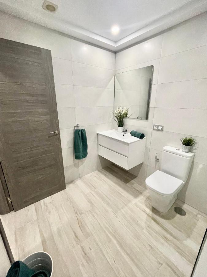 Island Suites Arona  Bagian luar foto