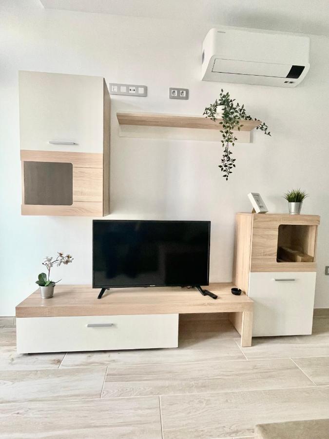 Island Suites Arona  Bagian luar foto