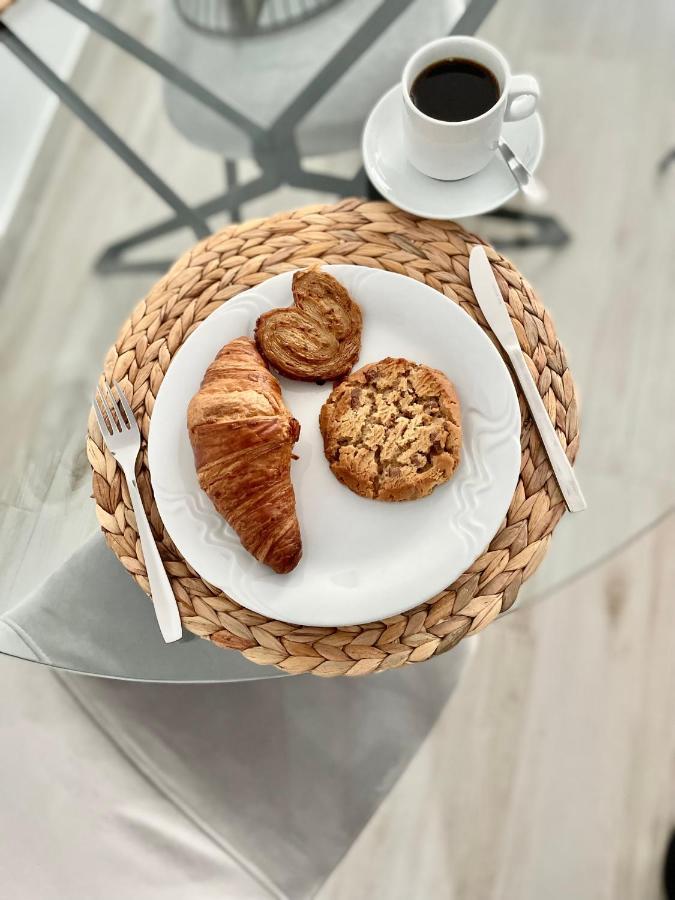 Island Suites Arona  Bagian luar foto
