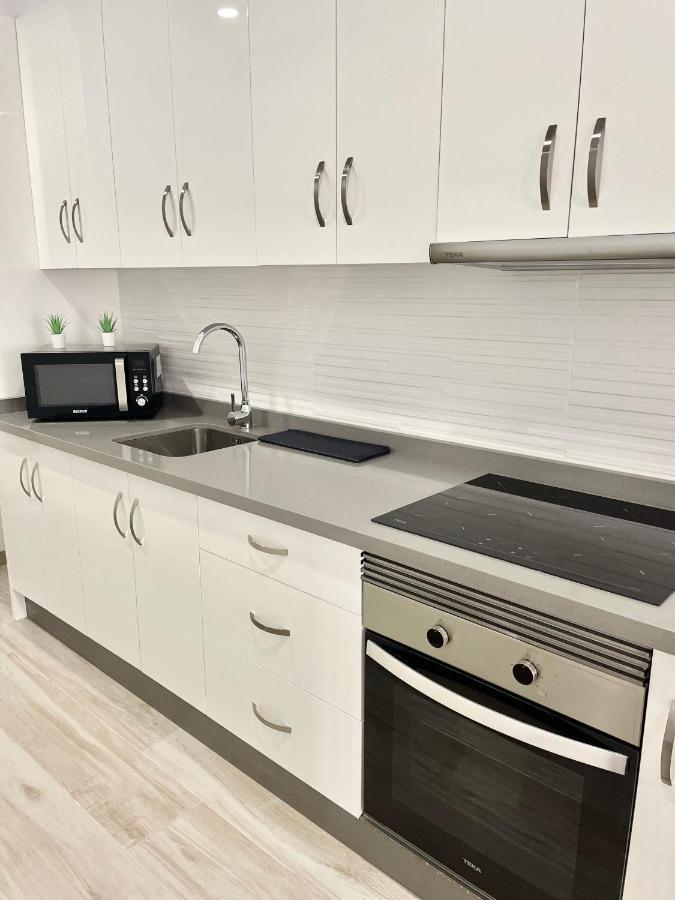 Island Suites Arona  Bagian luar foto