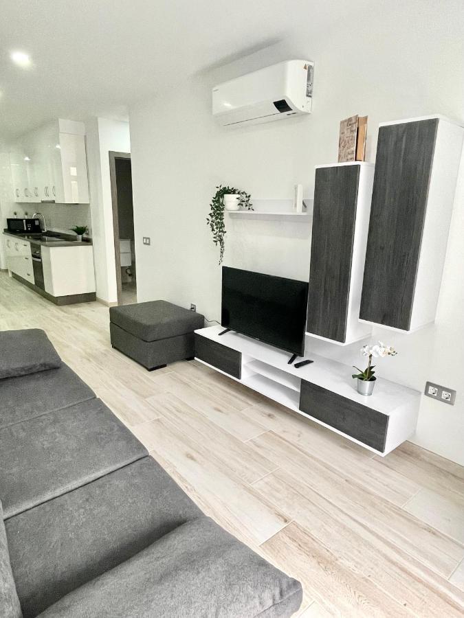 Island Suites Arona  Bagian luar foto