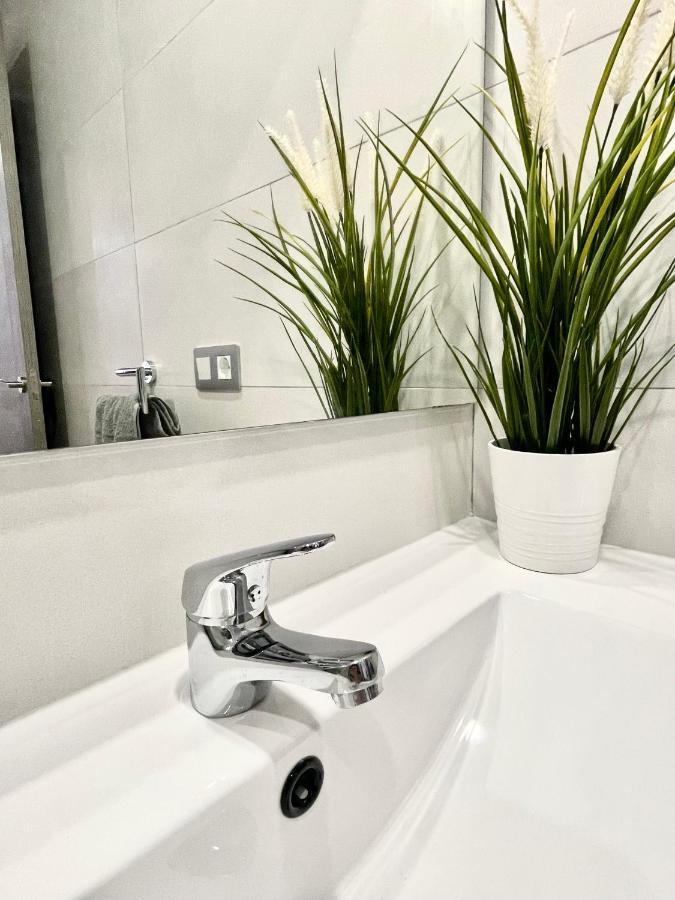 Island Suites Arona  Bagian luar foto