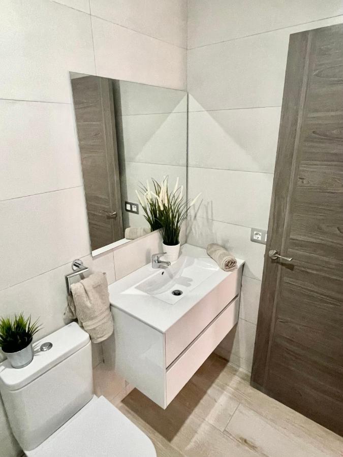 Island Suites Arona  Bagian luar foto